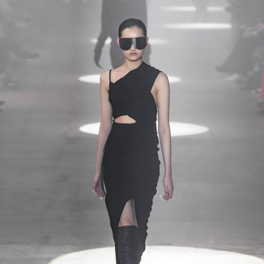 SOLD RICK OWENS FW19 LARRY • Black Draped Alix Top